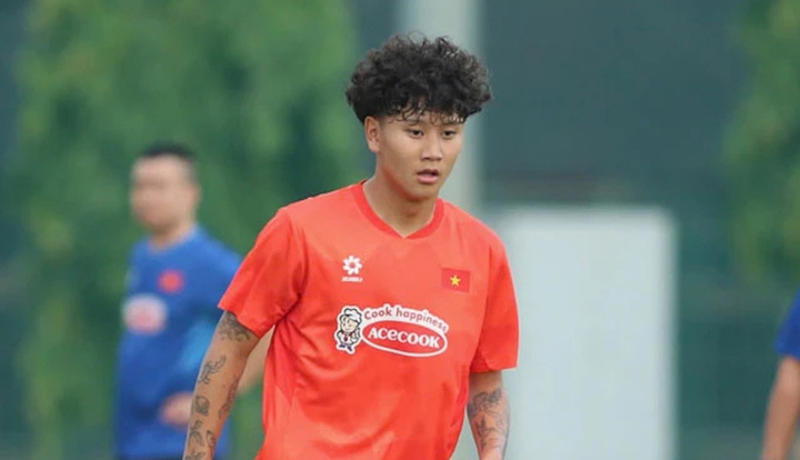 Alex Bùi