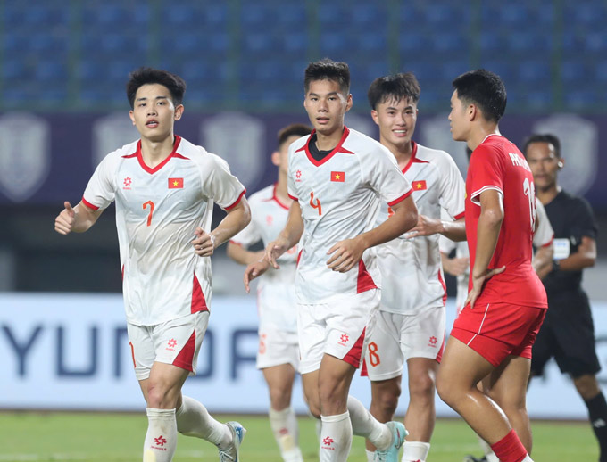 Hiểu Minh: Ngôi sao nổi bật của U23